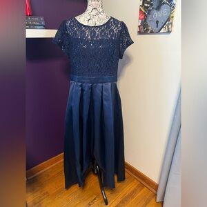 SLNY Plus Sized Tea Length Gown